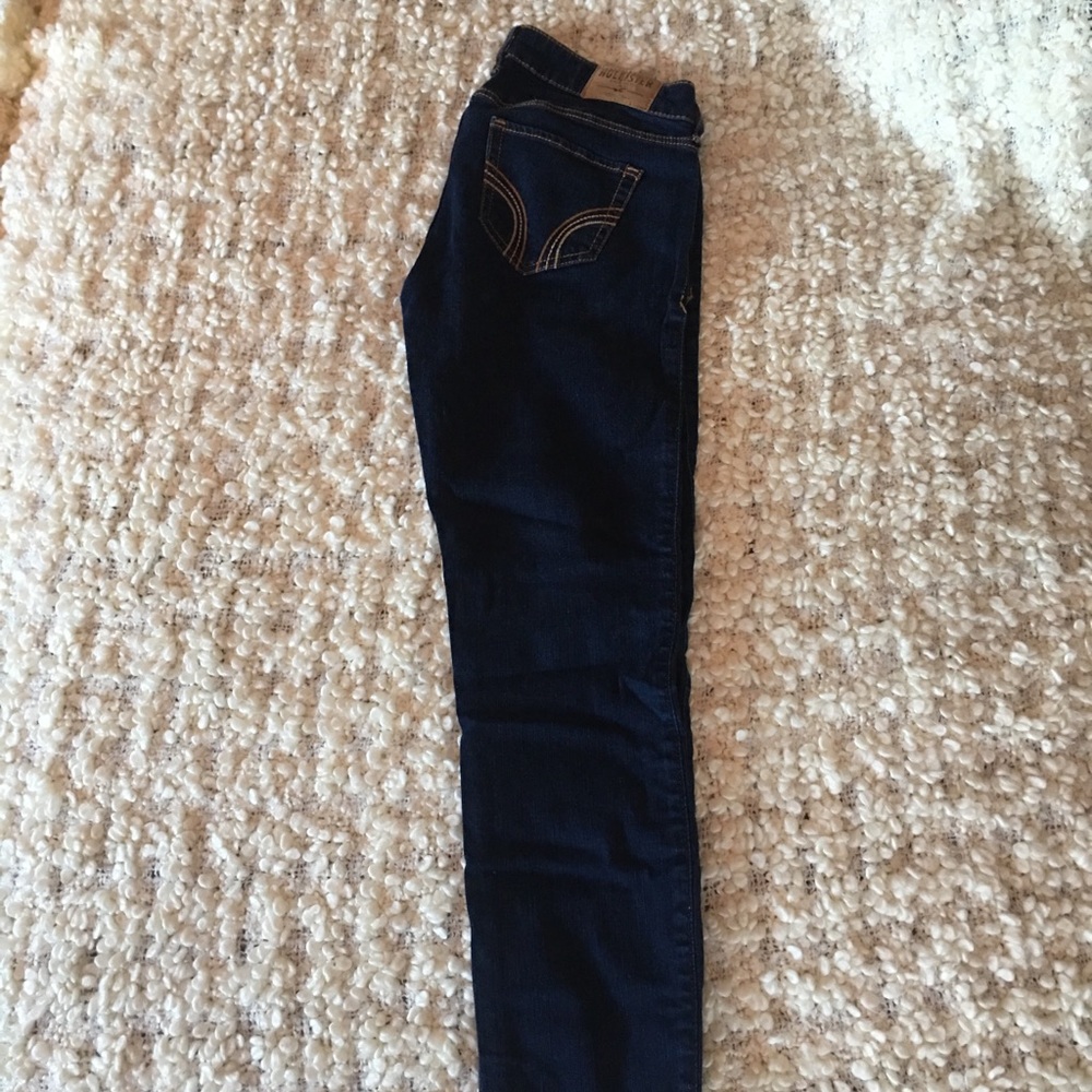 Hollister Low-Rise Crop Skinny Jeans